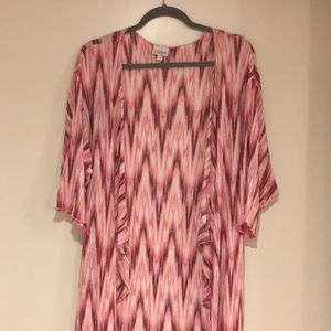 Lularoe Pink shirley size medium (GUC)